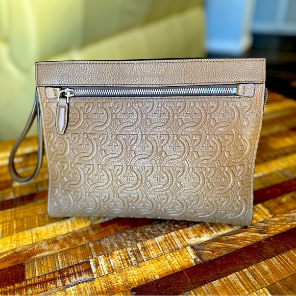 Salvatore Ferragamo pouch - Picture 1 of 4
